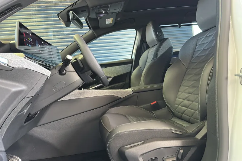 Image secondaire du véhicule 10