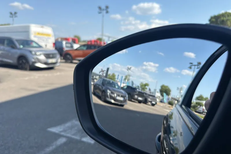 Image secondaire du véhicule 25