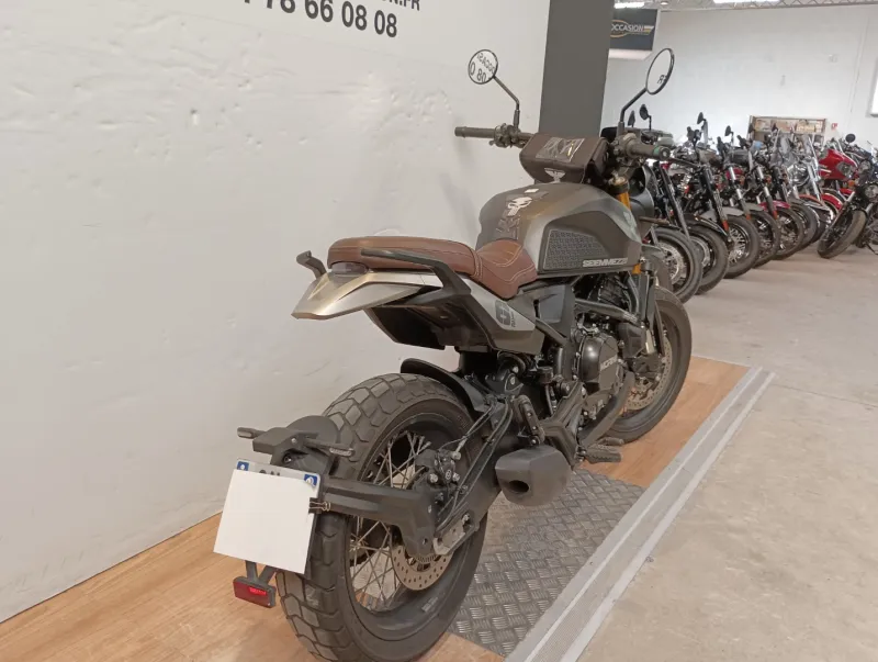 Image secondaire du véhicule 4