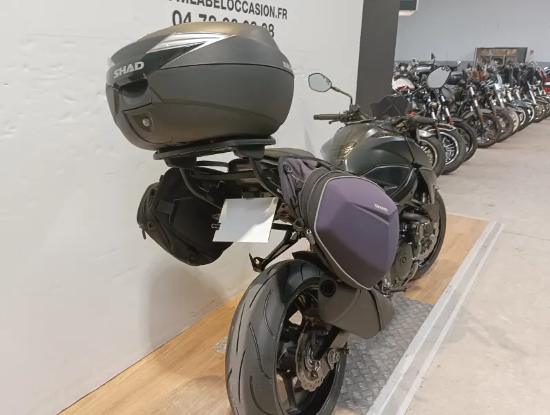 Image secondaire du véhicule 4