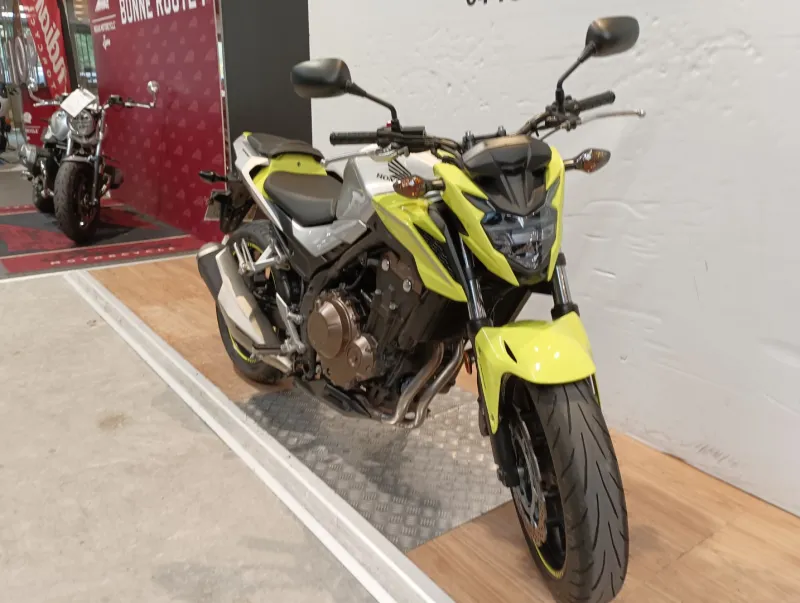 Image secondaire du véhicule 3