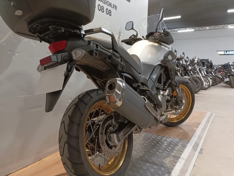 Image secondaire du véhicule 4