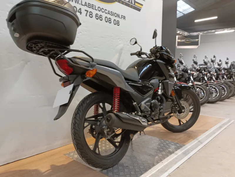 Image secondaire du véhicule 4