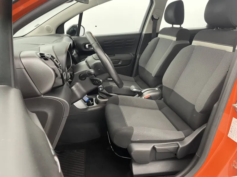 Image secondaire du véhicule 40