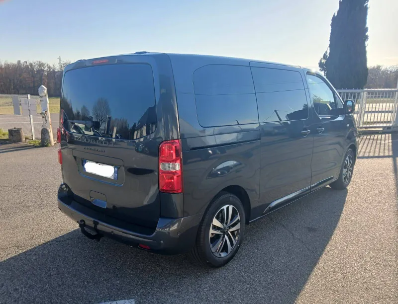 Image secondaire du véhicule 5