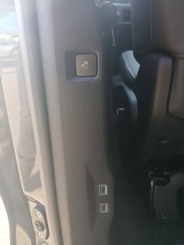 Image secondaire du véhicule 11