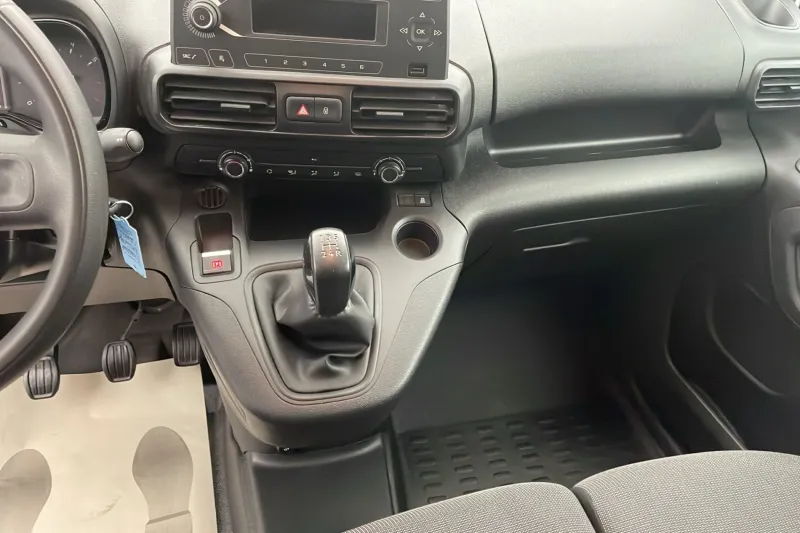 Image secondaire du véhicule 11