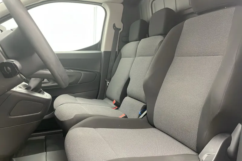 Image secondaire du véhicule 14