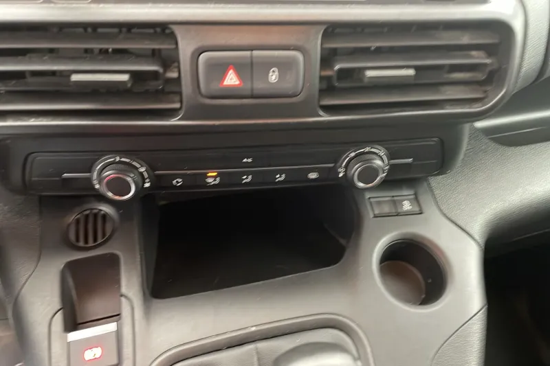 Image secondaire du véhicule 17