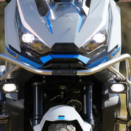 Zontes 368G : signature lumineuse