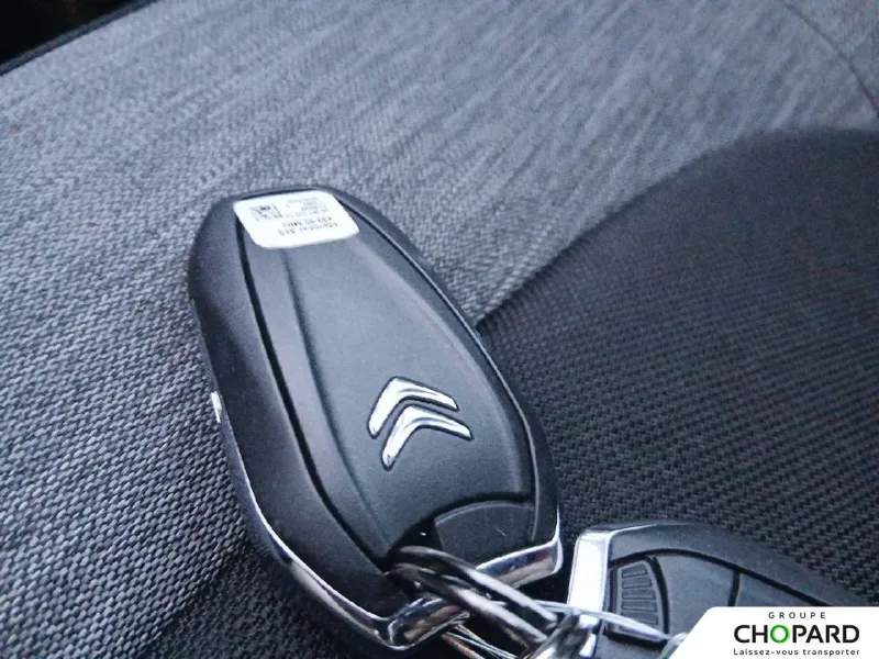 Image secondaire du véhicule 15