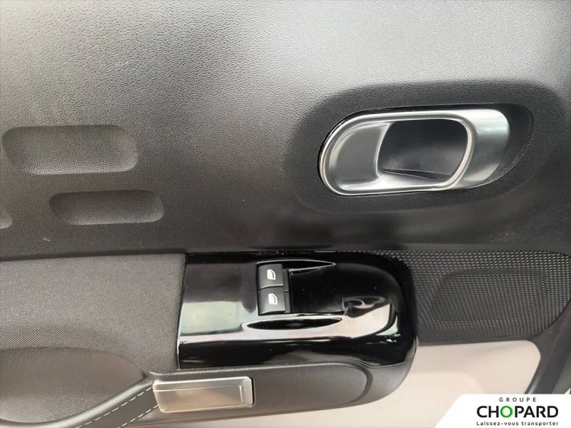 Image secondaire du véhicule 3