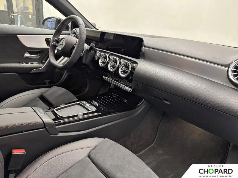 Image secondaire du véhicule 14