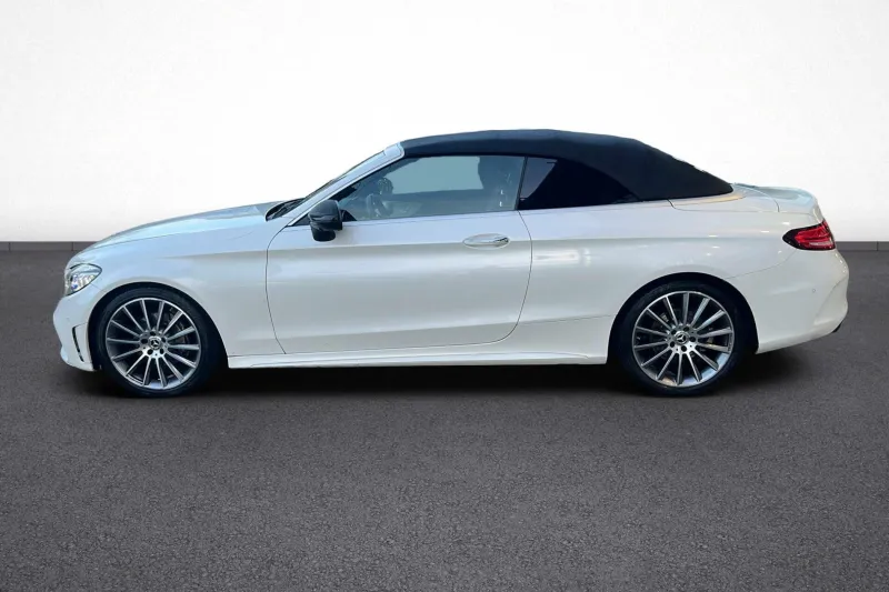 Image secondaire du véhicule 4