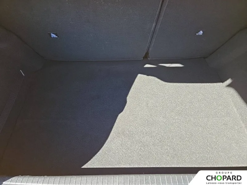 Image secondaire du véhicule 9