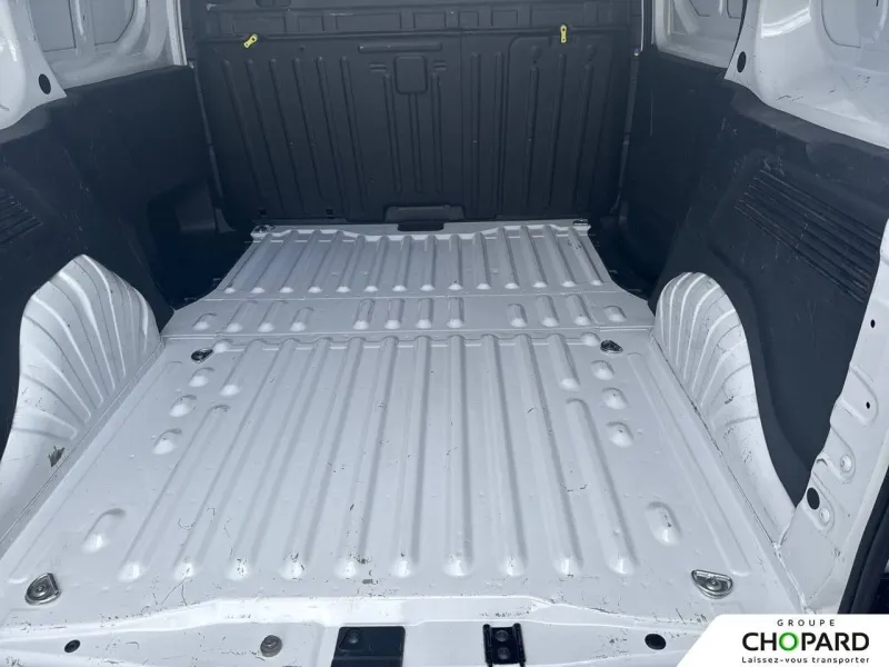 Image secondaire du véhicule 9