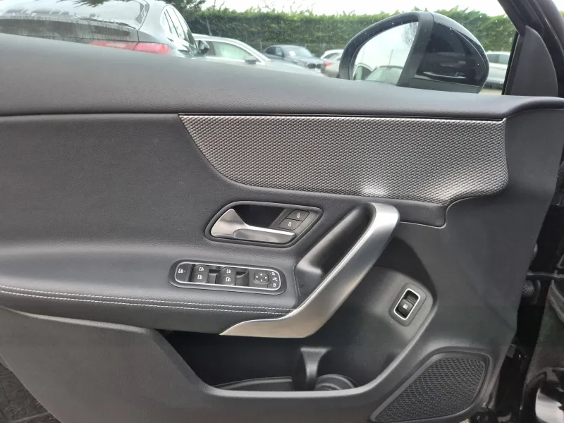 Image secondaire du véhicule 12