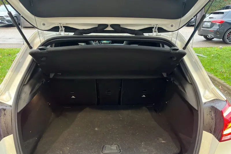 Image secondaire du véhicule 10