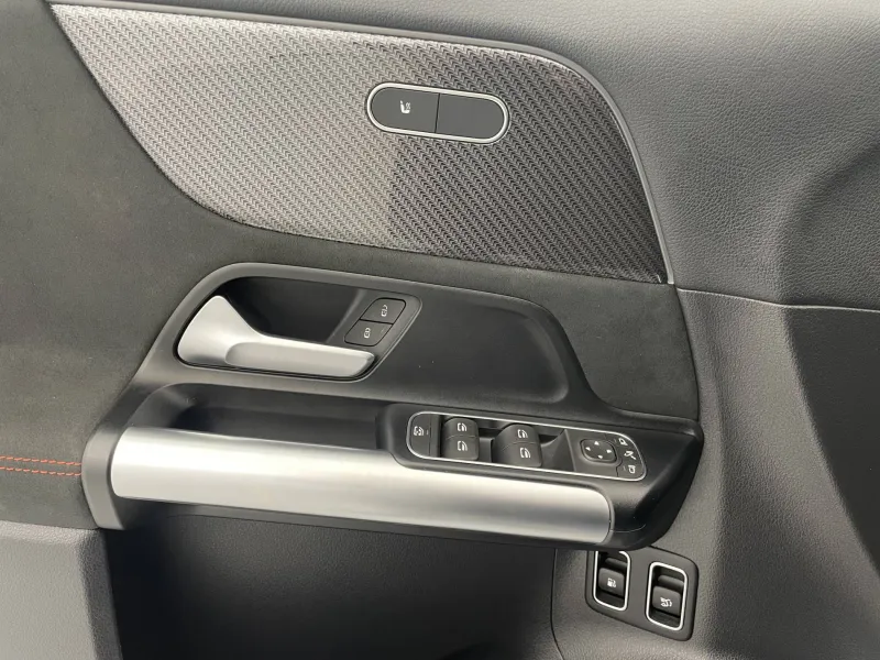 Image secondaire du véhicule 26