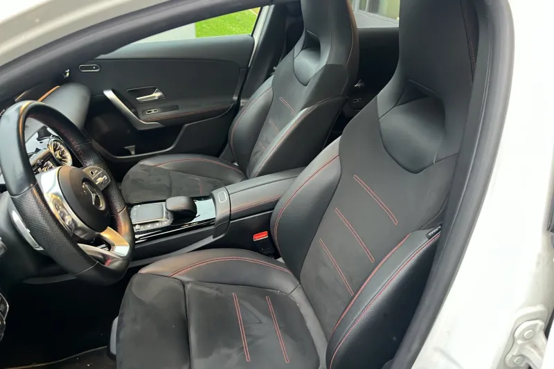 Image secondaire du véhicule 11