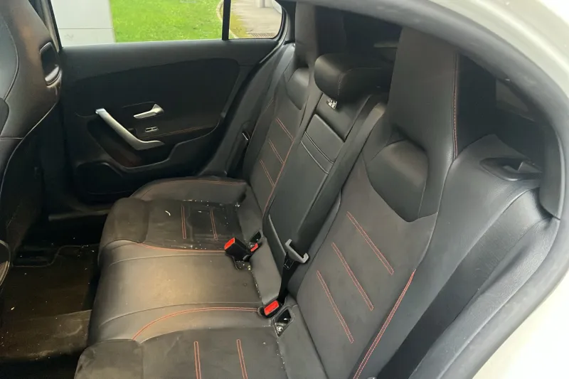 Image secondaire du véhicule 12