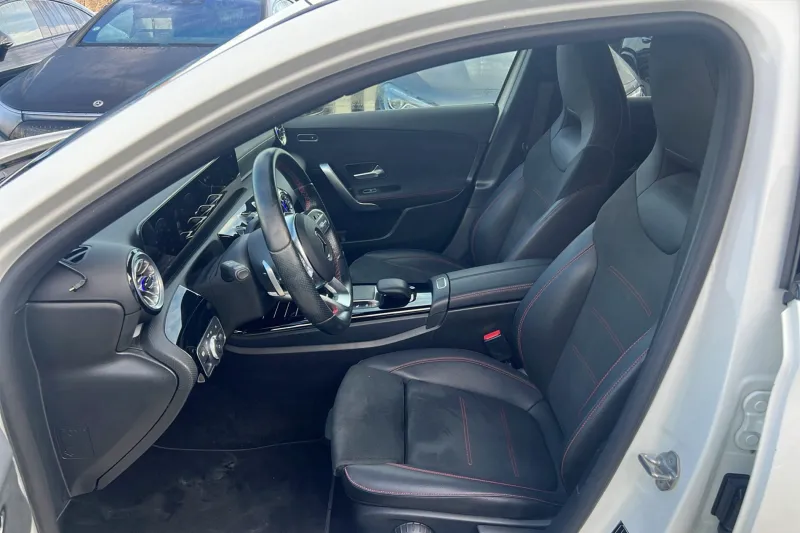 Image secondaire du véhicule 10