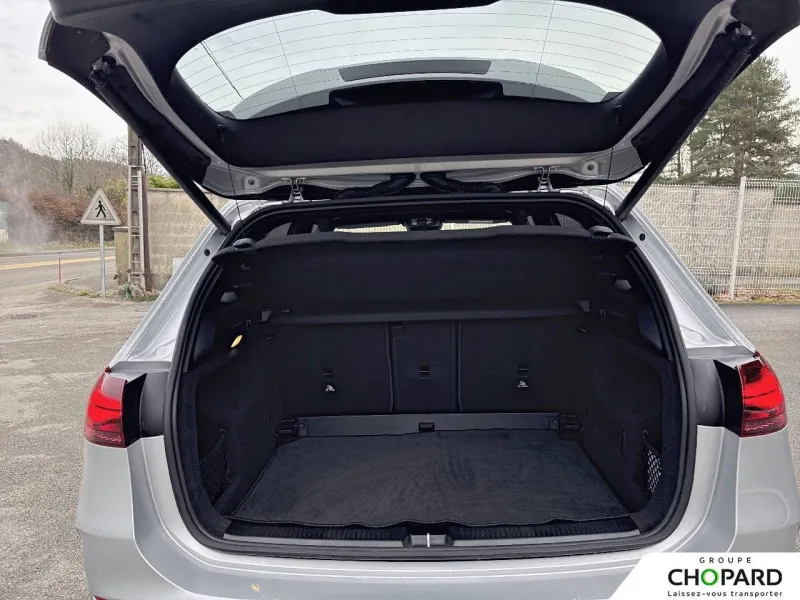 Image secondaire du véhicule 9