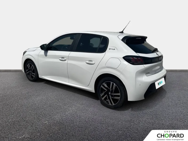 Image secondaire du véhicule 8