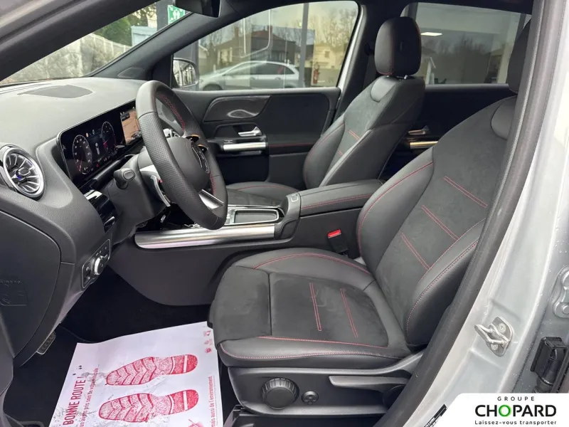 Image secondaire du véhicule 12