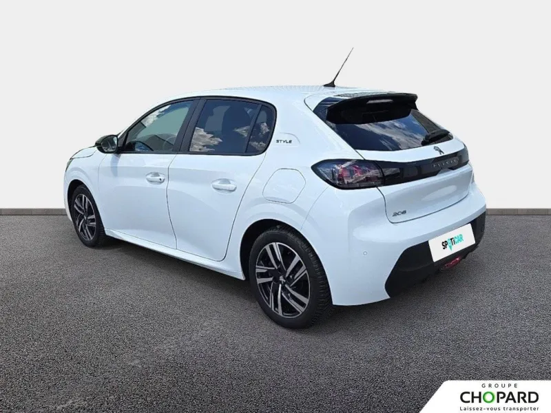 Image secondaire du véhicule 8