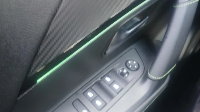 Image secondaire du véhicule 24