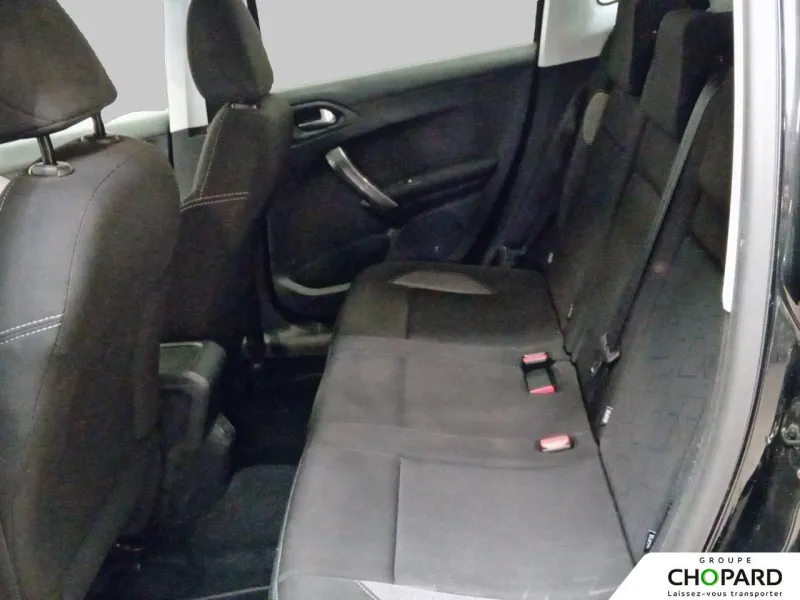 Image secondaire du véhicule 4