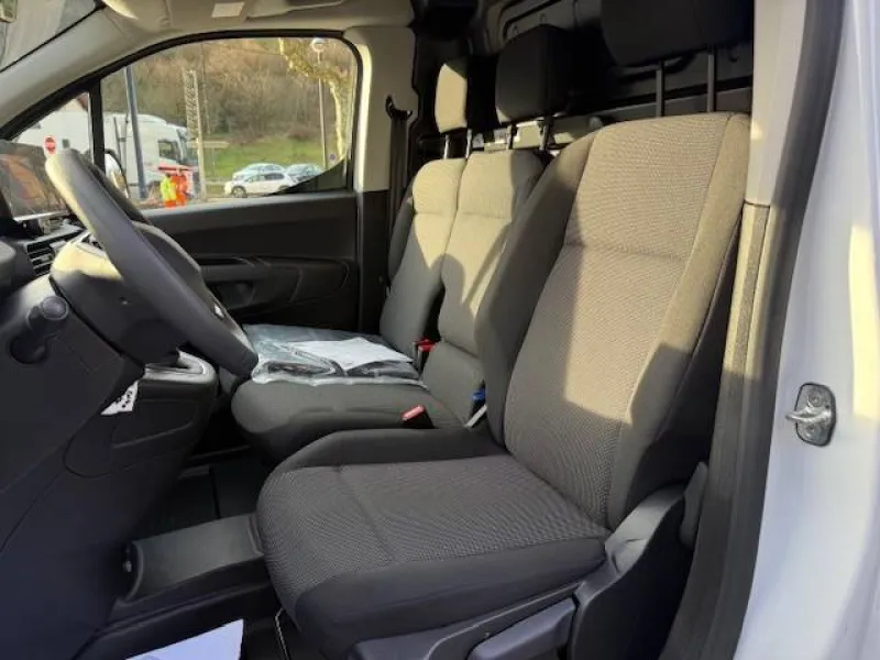 Image secondaire du véhicule 10