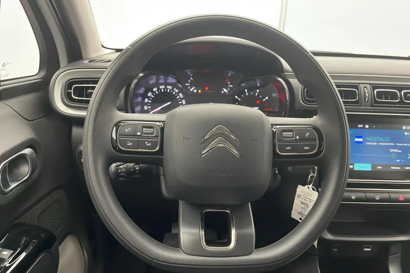 Image secondaire du véhicule 10