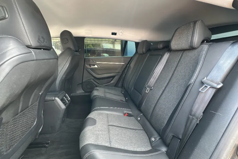 Image secondaire du véhicule 11