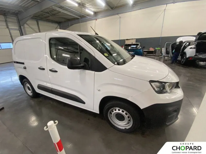 Image secondaire du véhicule 4