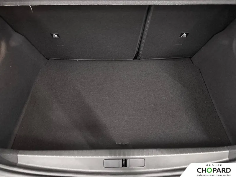 Image secondaire du véhicule 9