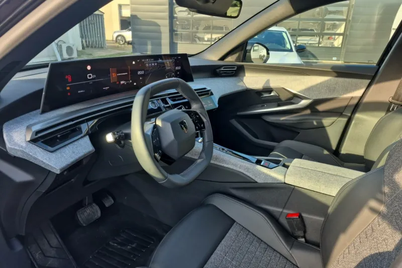 Image secondaire du véhicule 11