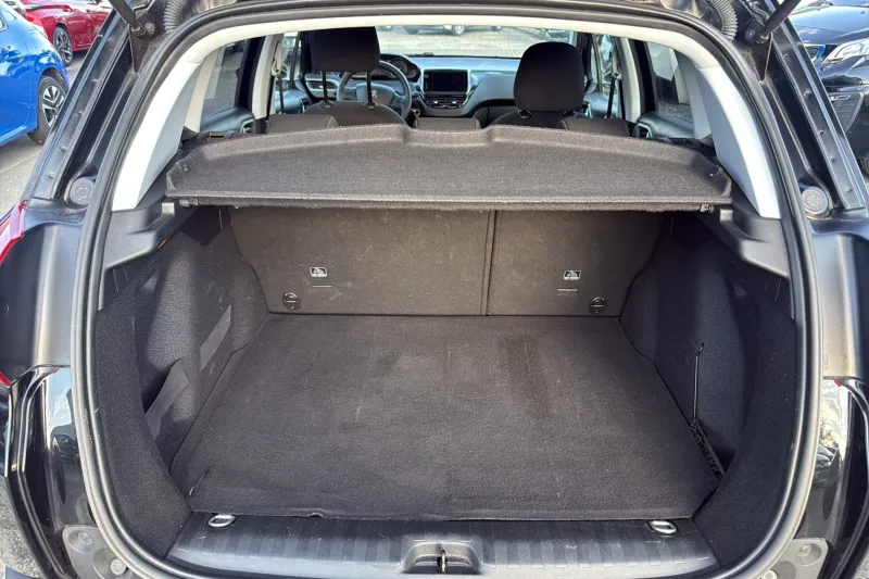 Image secondaire du véhicule 9