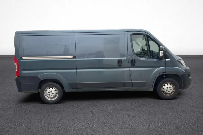 Image secondaire du véhicule 8