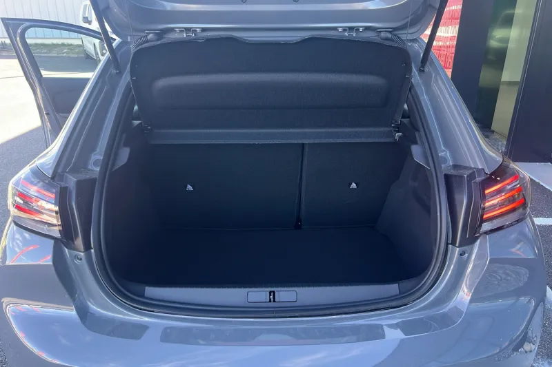 Image secondaire du véhicule 10