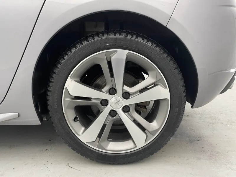 Image secondaire du véhicule 17