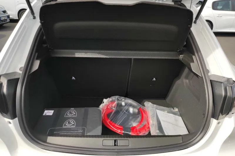 Image secondaire du véhicule 10