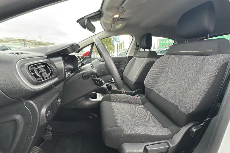 Image secondaire du véhicule 10