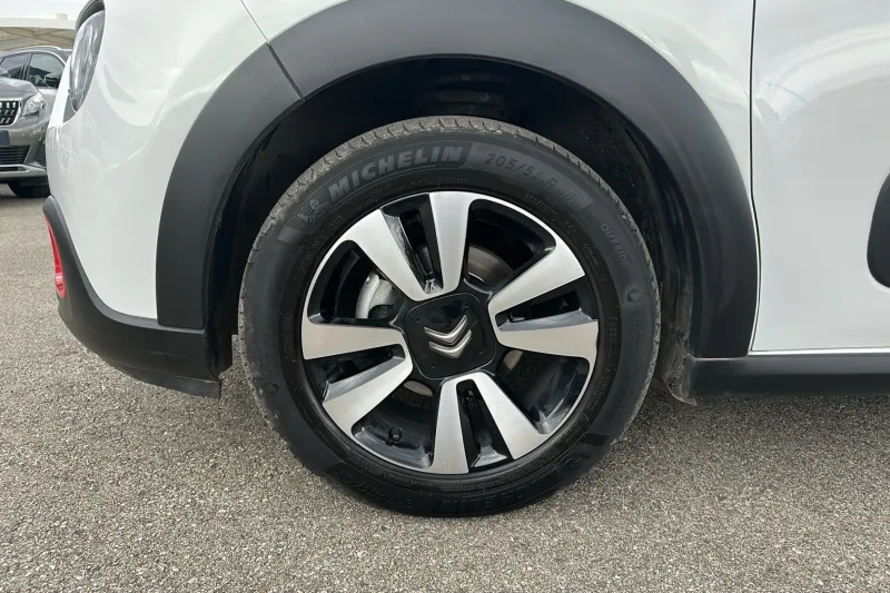 Image secondaire du véhicule 26