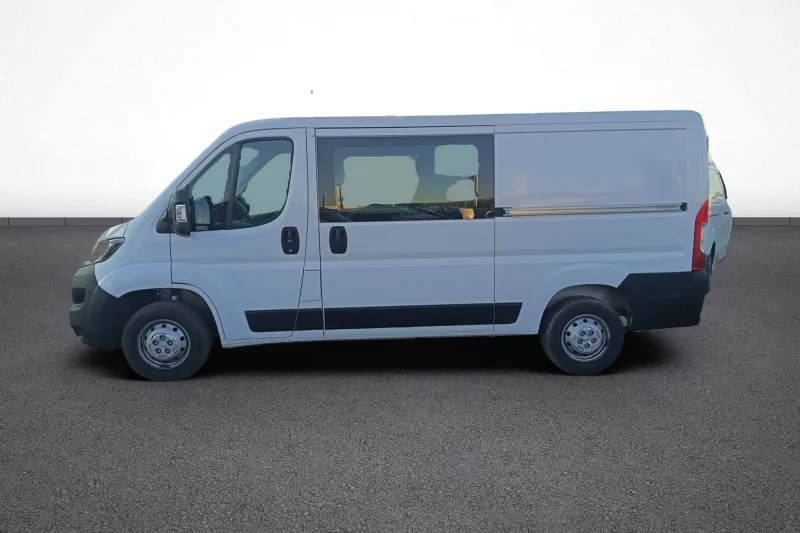 Image secondaire du véhicule 4