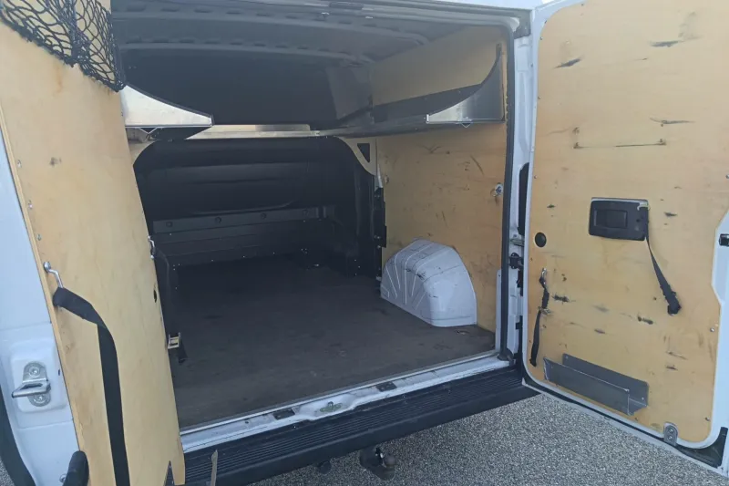 Image secondaire du véhicule 10