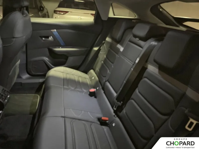 Image secondaire du véhicule 11