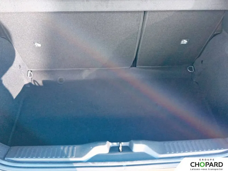 Image secondaire du véhicule 9