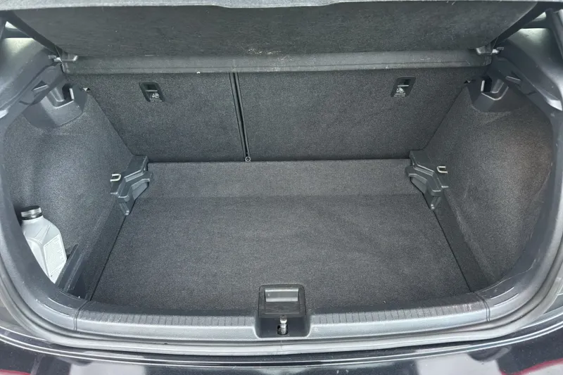 Image secondaire du véhicule 10